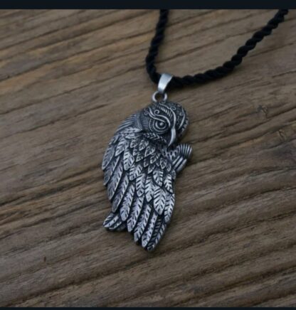 OWL Lovers! Vintage Style 3 inch tall  Antique Silver Owl Pendant Fine Detailed w 22inch chain! Spirit animal - Image 3