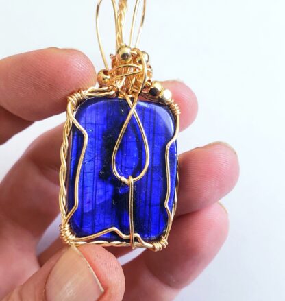 VERES™ 50ct PURPLE Flash Labradorite DYED-Treated Gold Handmade Designer Pendant - Image 5
