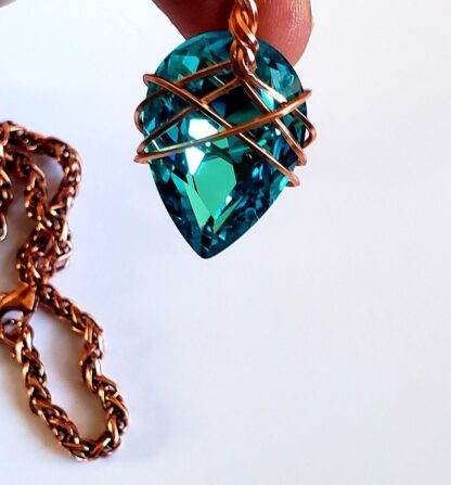 VERES™HUGE SPARKLE Dark Aquamarine & Copper European Lithuanian Crystal Pendant w 24 inch Thick-6mm thick red coppery chain 25X18mm medium - Image 4