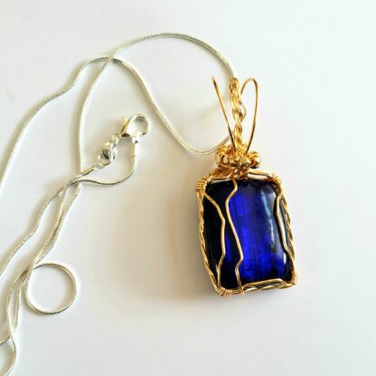 VERES™ 50ct PURPLE Flash Labradorite DYED-Treated Gold Handmade Designer Pendant - Image 2