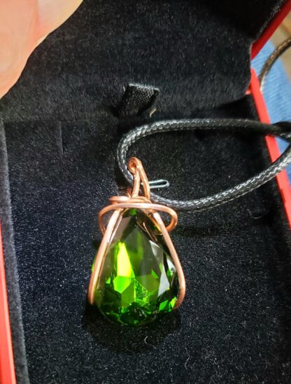 25x18mm "Elven Emerald" Sparkling and Stunning Green Handmade Copper Designer Viking European Crystal Pendant - Image 4